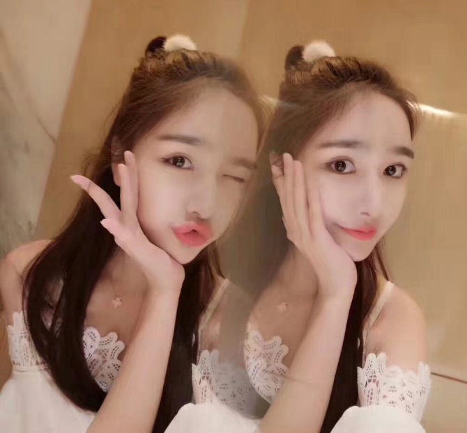 感觉挺不错的小姑娘